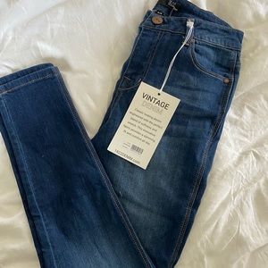 Brand new stretch skinny jeans